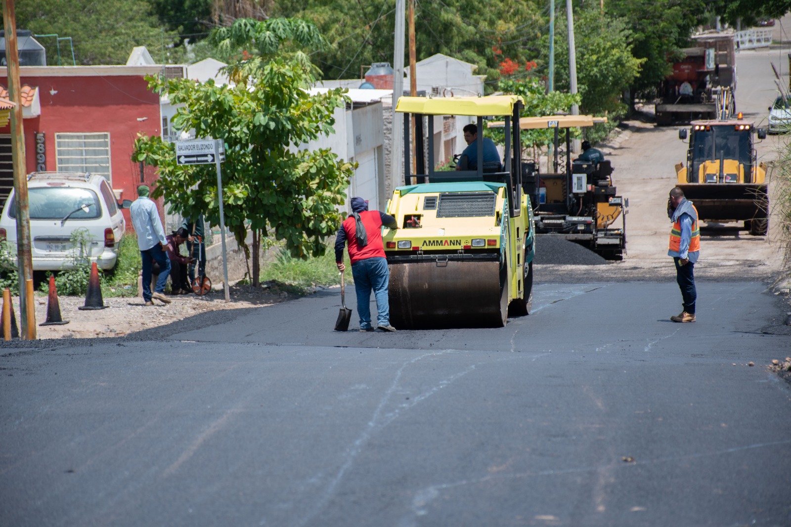 Trabajos de bacheo en Culiacán