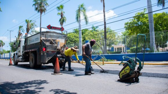Intensifican bacheo y limpieza de arroyos en Culiacán, Sinaloa, ante temporada de lluvias