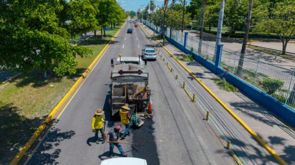 A la semana invertimos entre 300 y 400 mil pesos de mezcla asfáltica para bacheo: Ayuntamiento de Culiacán