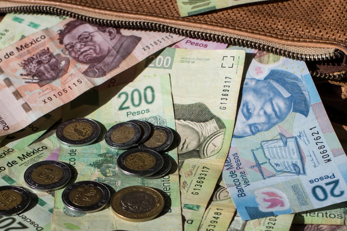 Billetes y monedas mexicanas