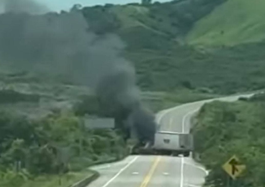 Enfrentamiento entre civiles armados en la carretera Escuinapa – Rosario