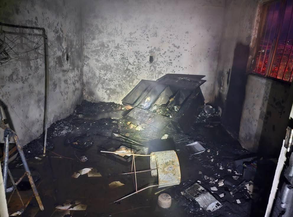casa habitación ubicada en la colonia Urías calcinada tras incendio