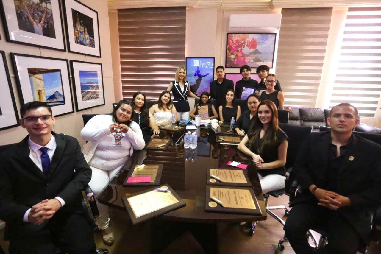cabildo juvenil en mazatlan jovenes