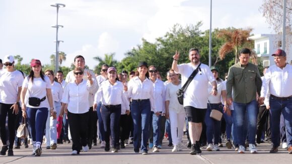 La prioridad en las calles es la vida y la seguridad del peatón, se conmemora su día en Guasave con una caminata