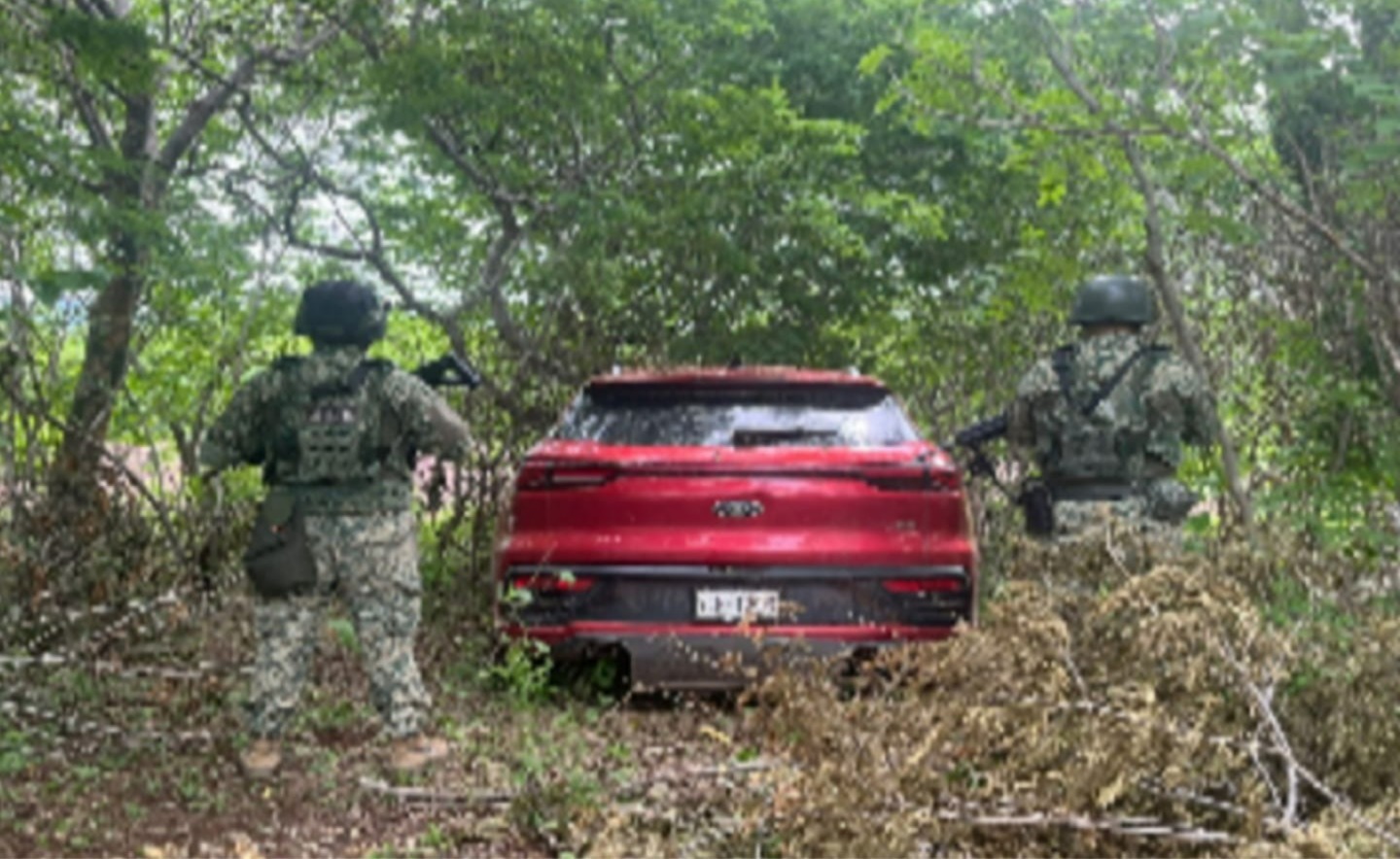 Camioneta asegurada en Elota
