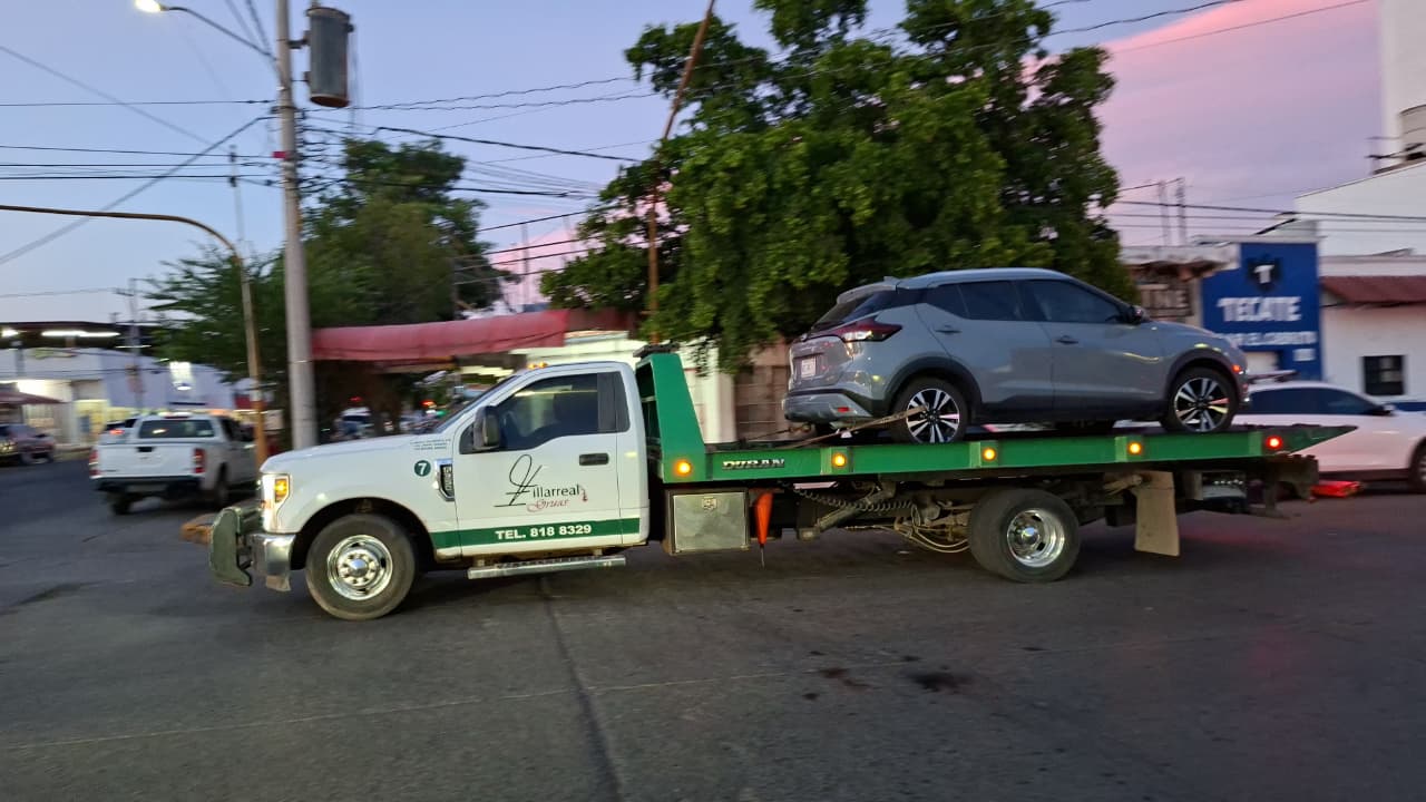 Localizan camioneta de maestro asesinado en Los Mochis