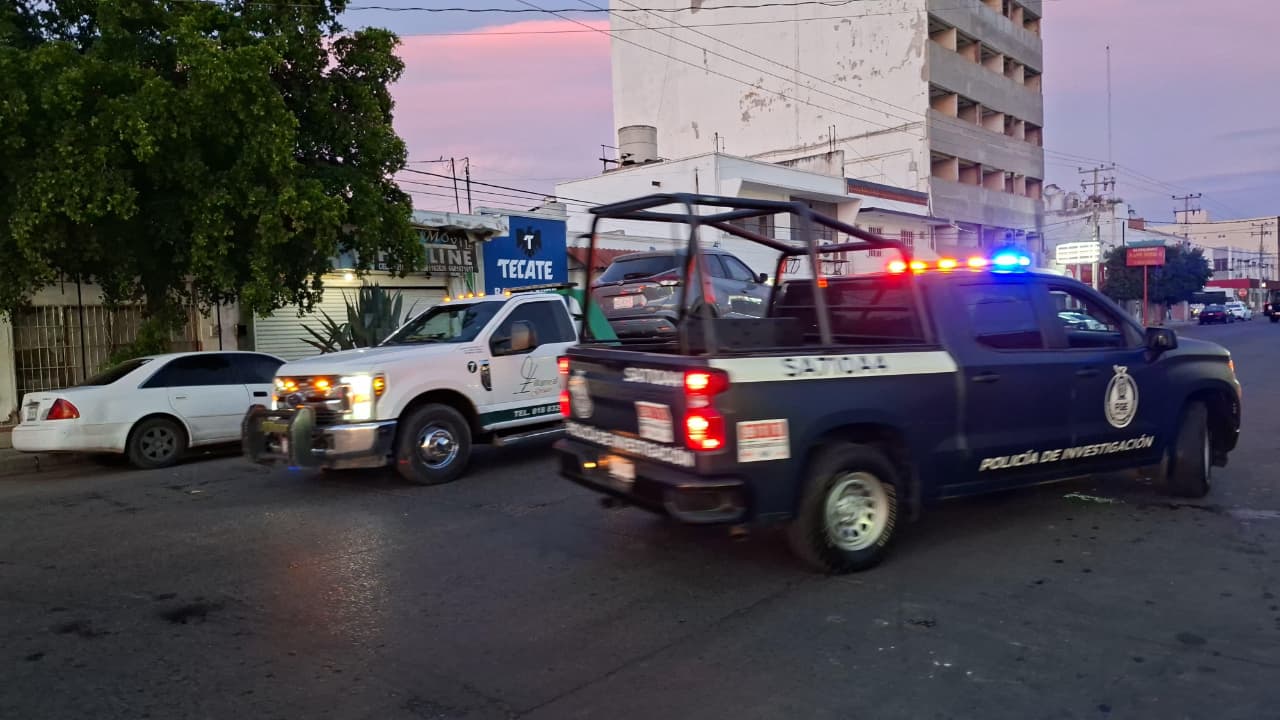Localizan camioneta de maestro asesinado en Los Mochis