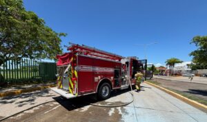 camioneta incendiada en mazatlan bomberos