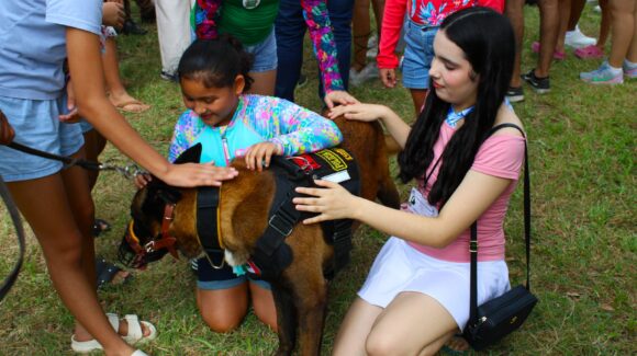 Niños disfrutan de actividades lúdicas y educativas en campamento de verano en Mazatlán
