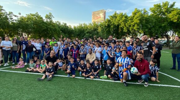 “Los Rayados de Valencia” tienen nueva casa; entrega Gámez Mendívil cancha de pasto sintético en Universidad 94 II