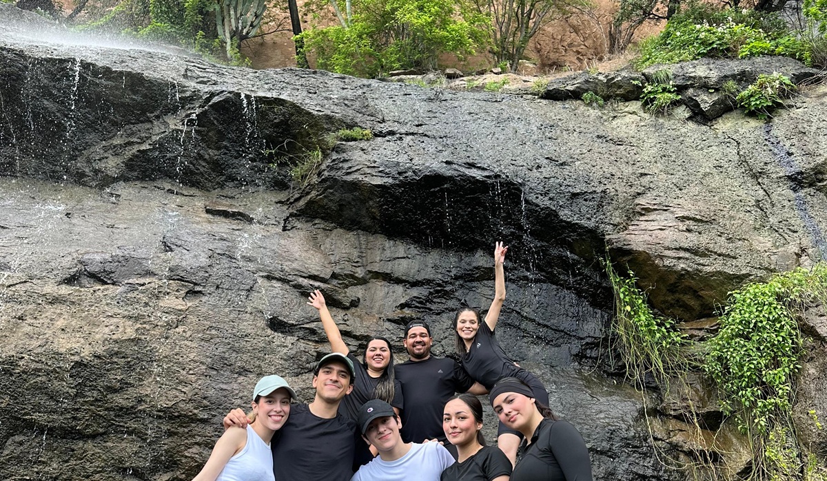 Turistas en cascada El Salto, en Choix, Sinaloa
