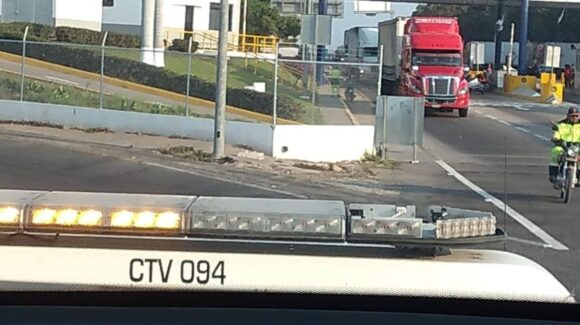 Cierran casetas de peaje en El Vainillo y Acaponeta tras enfrentamientos en el sur de Sinaloa