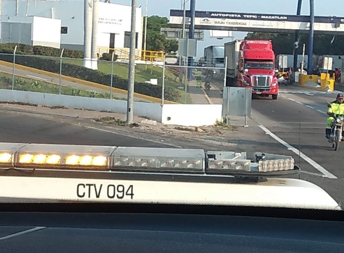 Caseta de peaje en El Vainillo y Acaponeta