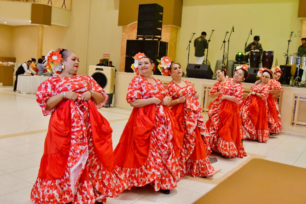 Celebran el Día del Abuelo en Salvador Alvarado