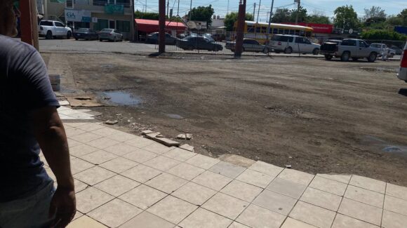 La central camionera de Guasave sí está recibiendo mantenimiento, asegura el Oficial Mayor tras quejas