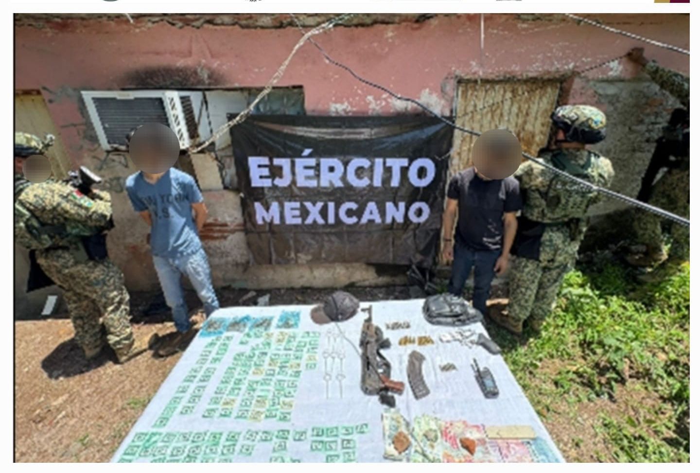 Aseguran a civiles con armas, cartuchos, dinero y droga en Culiacán
