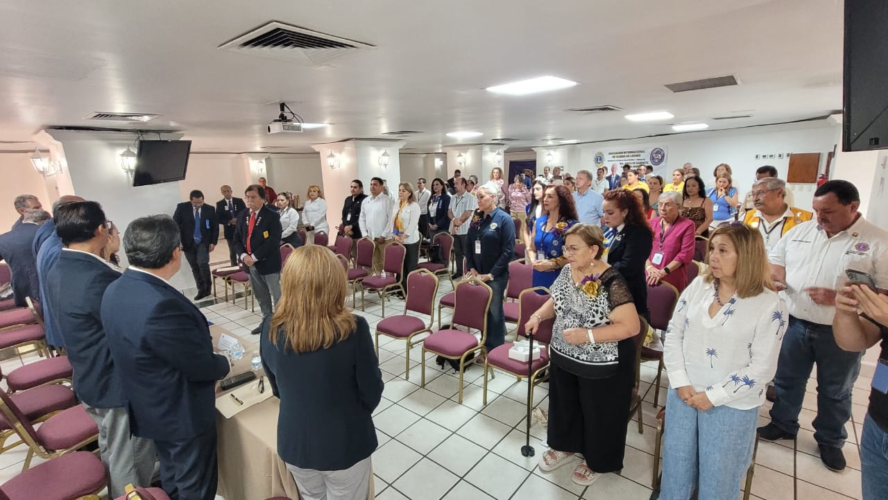 club de leones en su primera junta de gabinete en Mazatlán