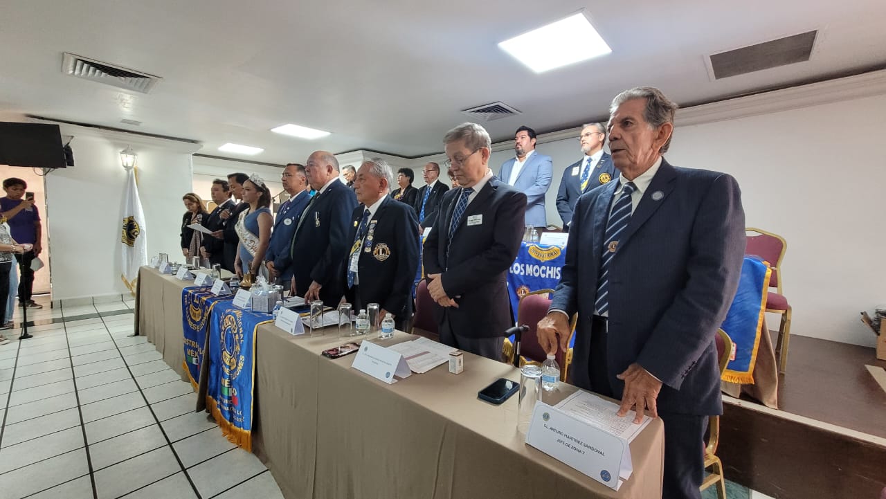 club de leones en su primera junta de gabinete en Mazatlán