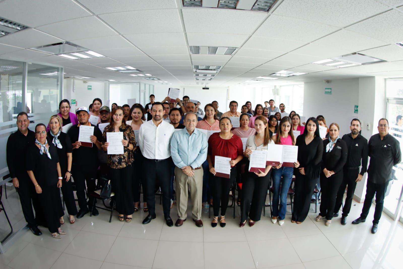 Cobaes asigna plazas a docentes de Emsad