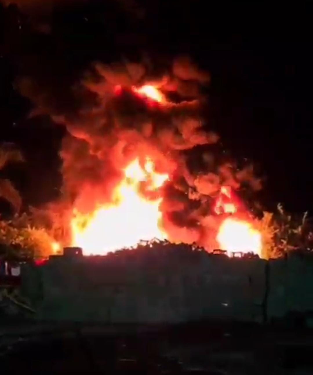 columna de fuego que veía con el incendio