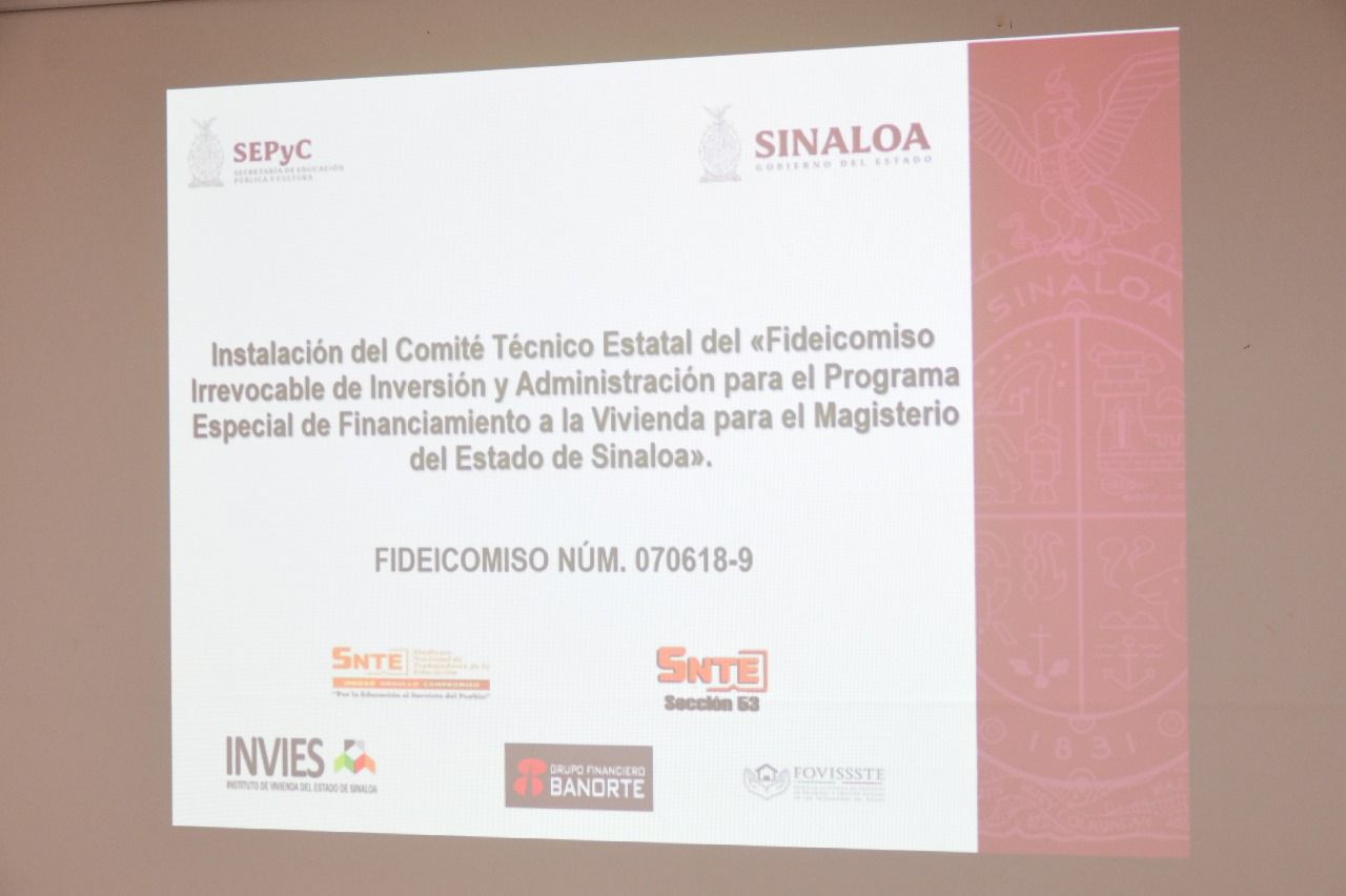 Comité Técnico Estatal del Fideicomiso de Vivienda del Magisterio, presidido por Gloria Himelda Félix Niebla