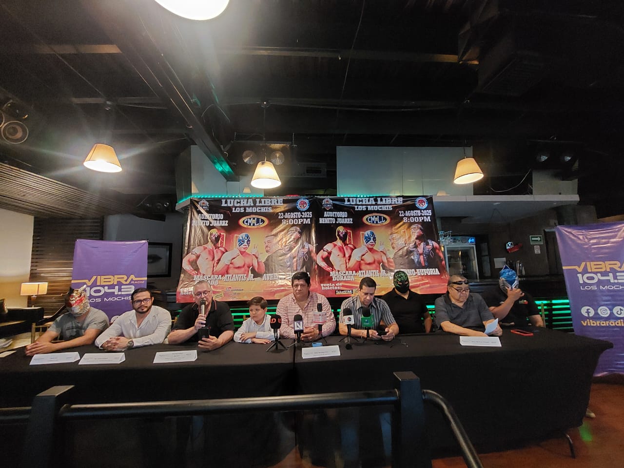 Rueda de prensa de la presentación de estrellas del CMLL para la velada de lucha libre en Los Mochis