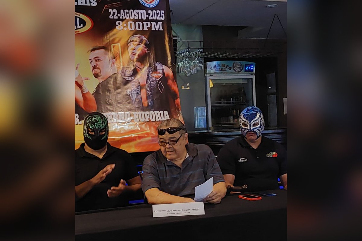 Rueda de prensa de la presentación de estrellas del CMLL para la velada de lucha libre en Los Mochis