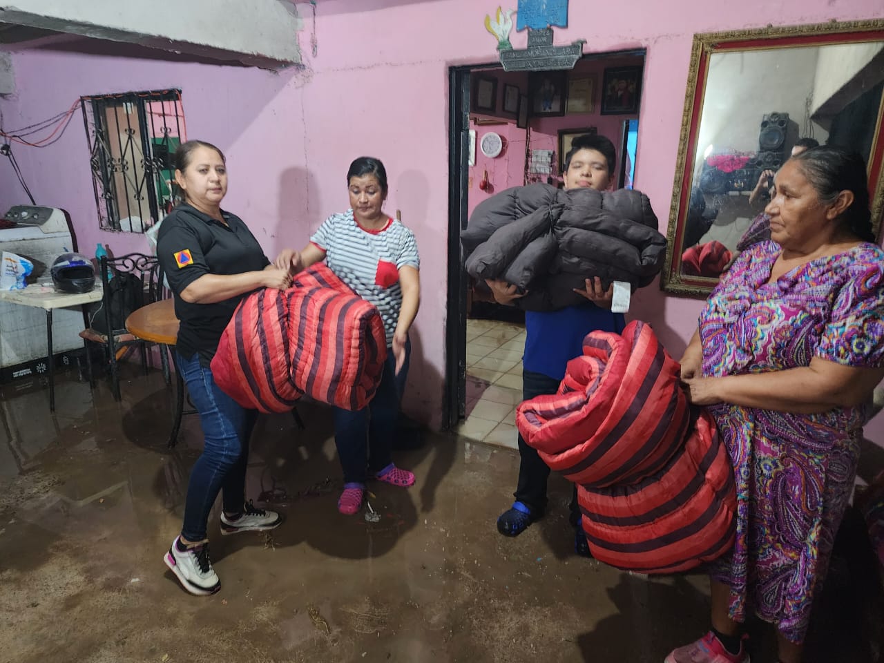 considerables afectaciones dejaron las fuertes lluvias en el fuerte