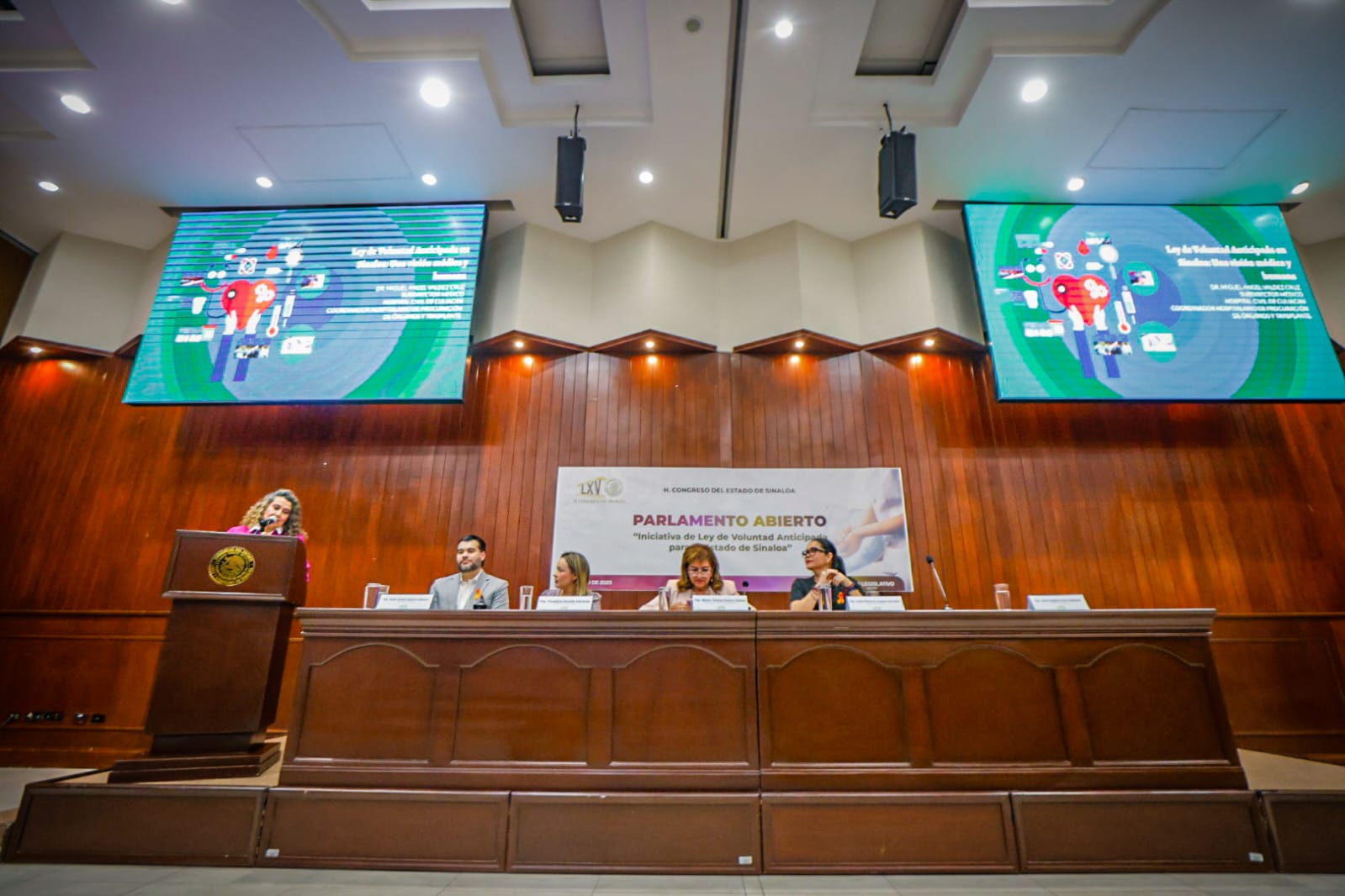 conversatorio sobre Ley de Voluntad Anticipada en el Congreso del Estado de Sinaloa