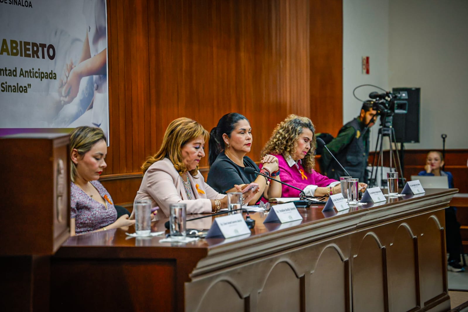 conversatorio sobre Ley de Voluntad Anticipada en el Congreso del Estado de Sinaloa