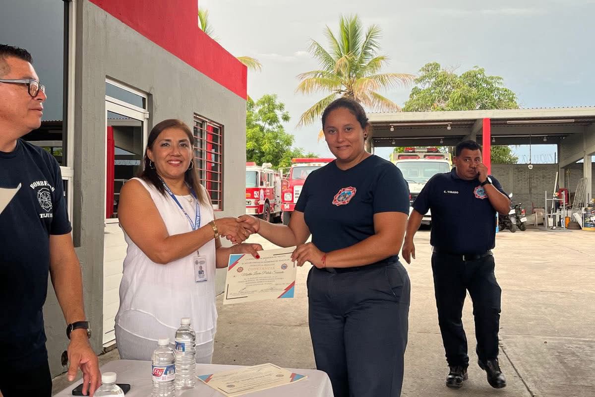 Bomberos finalizan capacitación