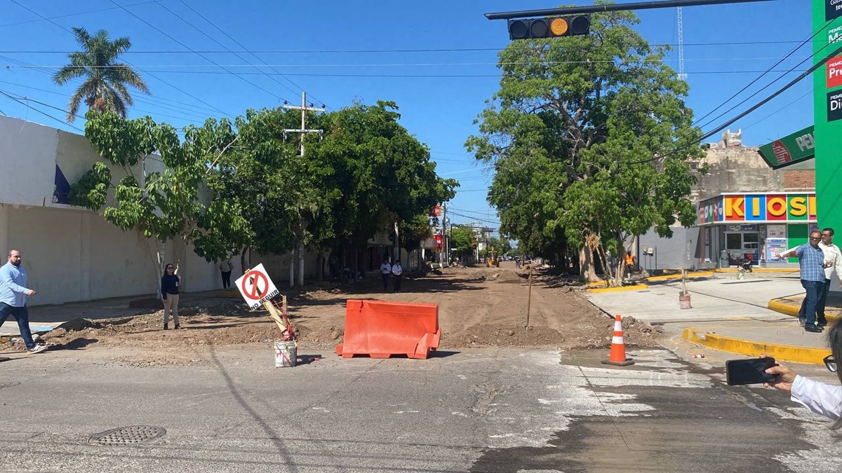 Detectan irregularidades durante remodelación de calle Cuauhtémoc en Guasave