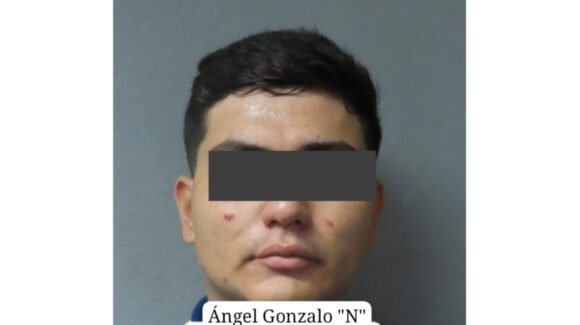 Detienen en Mazatlán a joven por conducir motocicleta con reporte de robo
