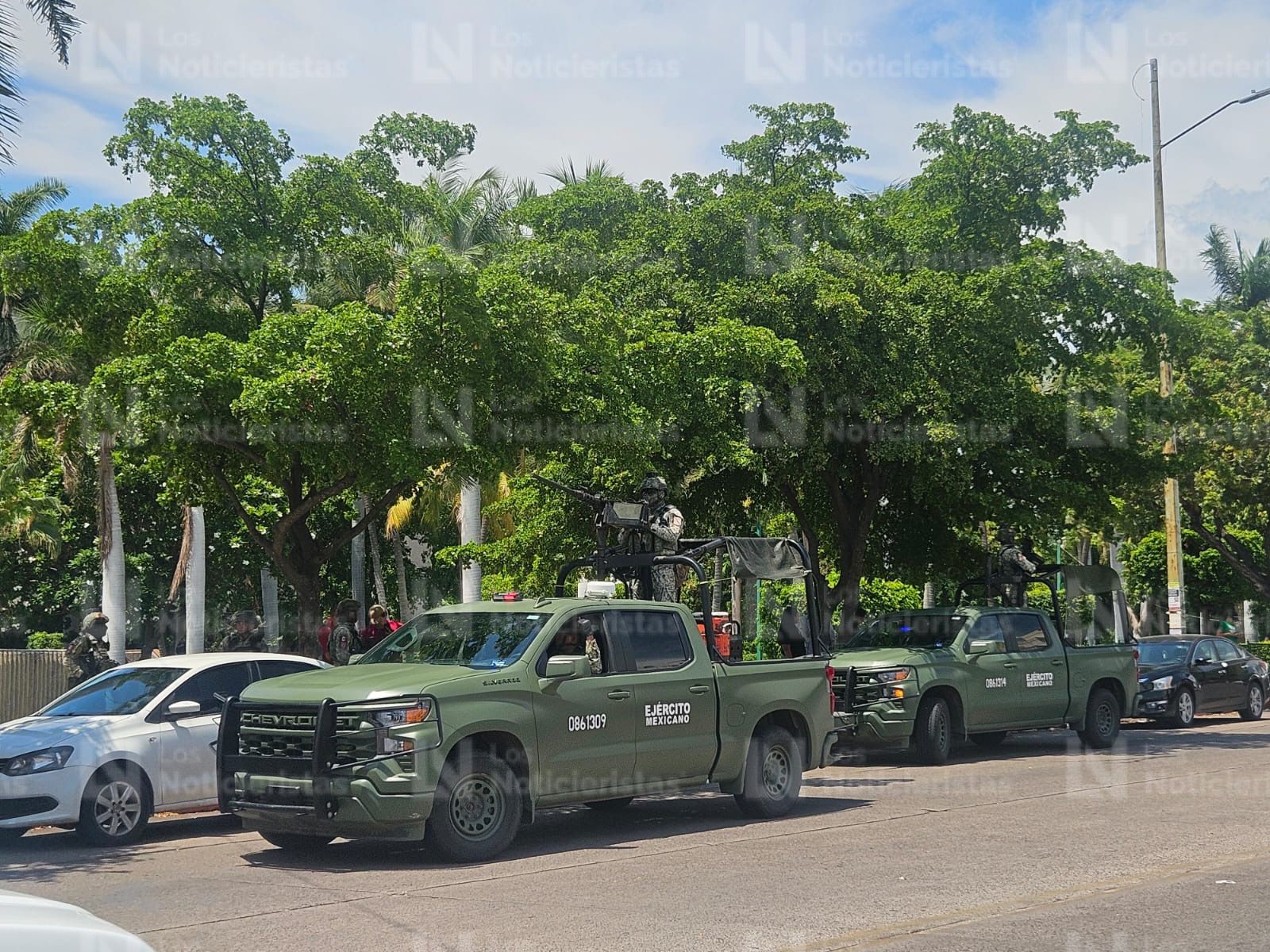 Detienen a dos hombres tras operativo en Culiacán