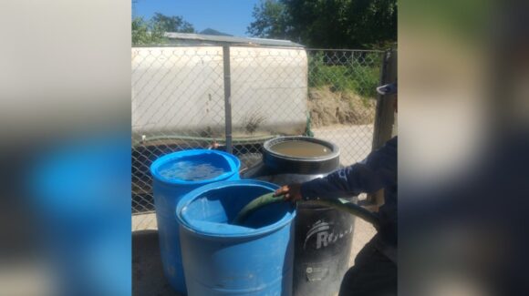 Abastece Jumapam con pipas a comunidades de la zona norte de Mazatlán ante problemas de estiaje