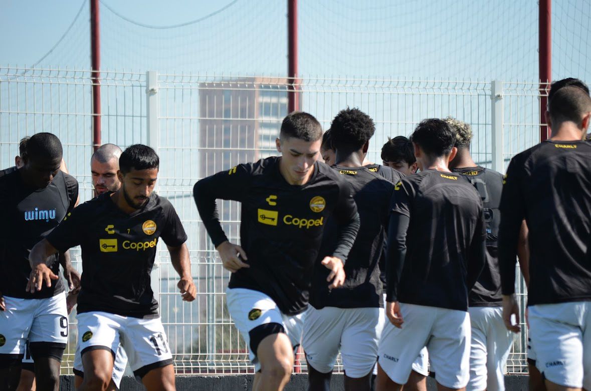 Entrenamiento de Dorados de Sinaloa