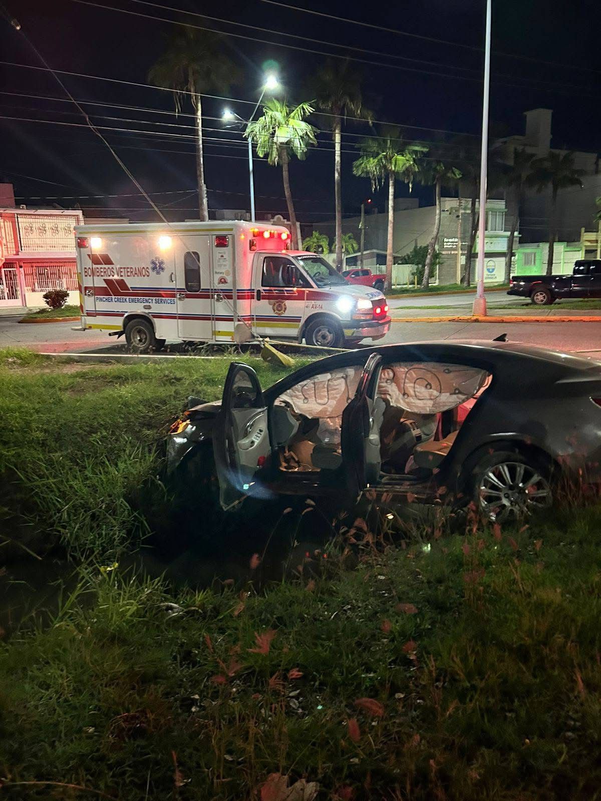 dos fuertes accidentes se registraron la madrugada de este sabado en mazatlan