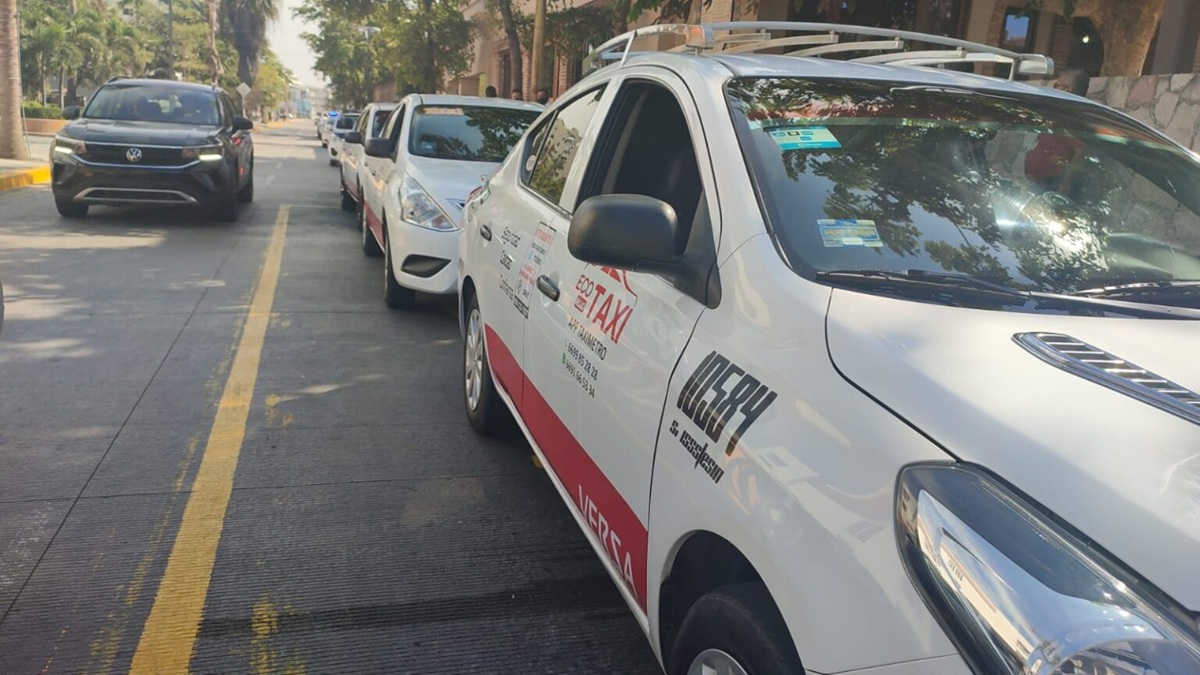 Eco taxi estacionado en Mazatlán