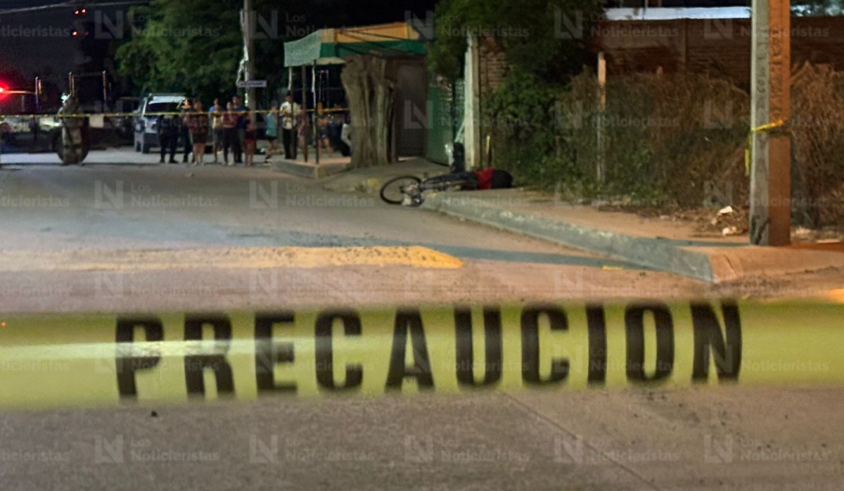 Ejecutan a balazos a un hombre cuando viajaba en su bicicleta en la colonia Ejidal de Navolato