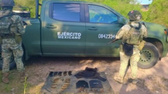 Personal del Ejército Mexicano asegura en Guamúchil cargadores, cartuchos y equipo táctico