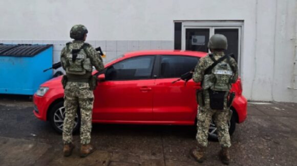 Grupo Interinstitucional recupera vehículo despojado en Culiacán