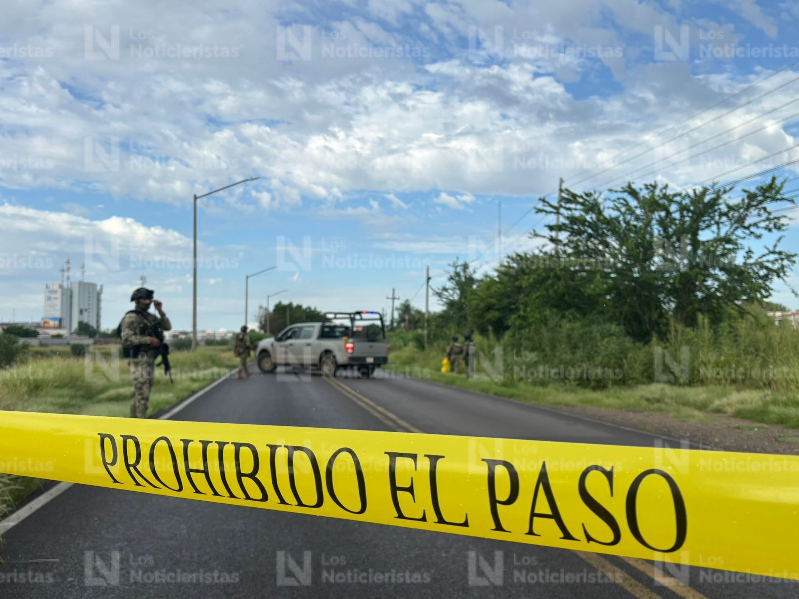 elementos del ejercito resguardan la escena del crimen en el canal recursos hidraulicos