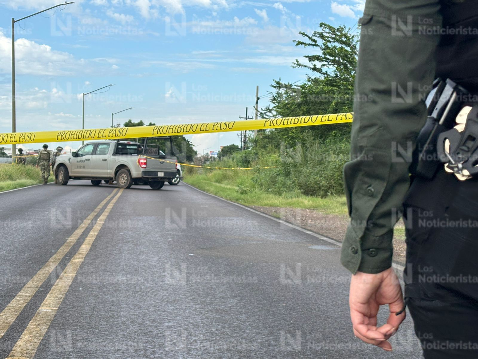 elementos del ejercito resguardan la escena del crimen en el canal recursos hidraulicos
