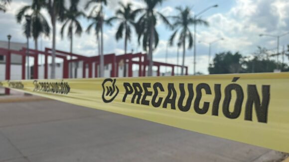 ‘Encobijado’ arrojan el cadáver de un hombre en Portalegre al norte de Culiacán