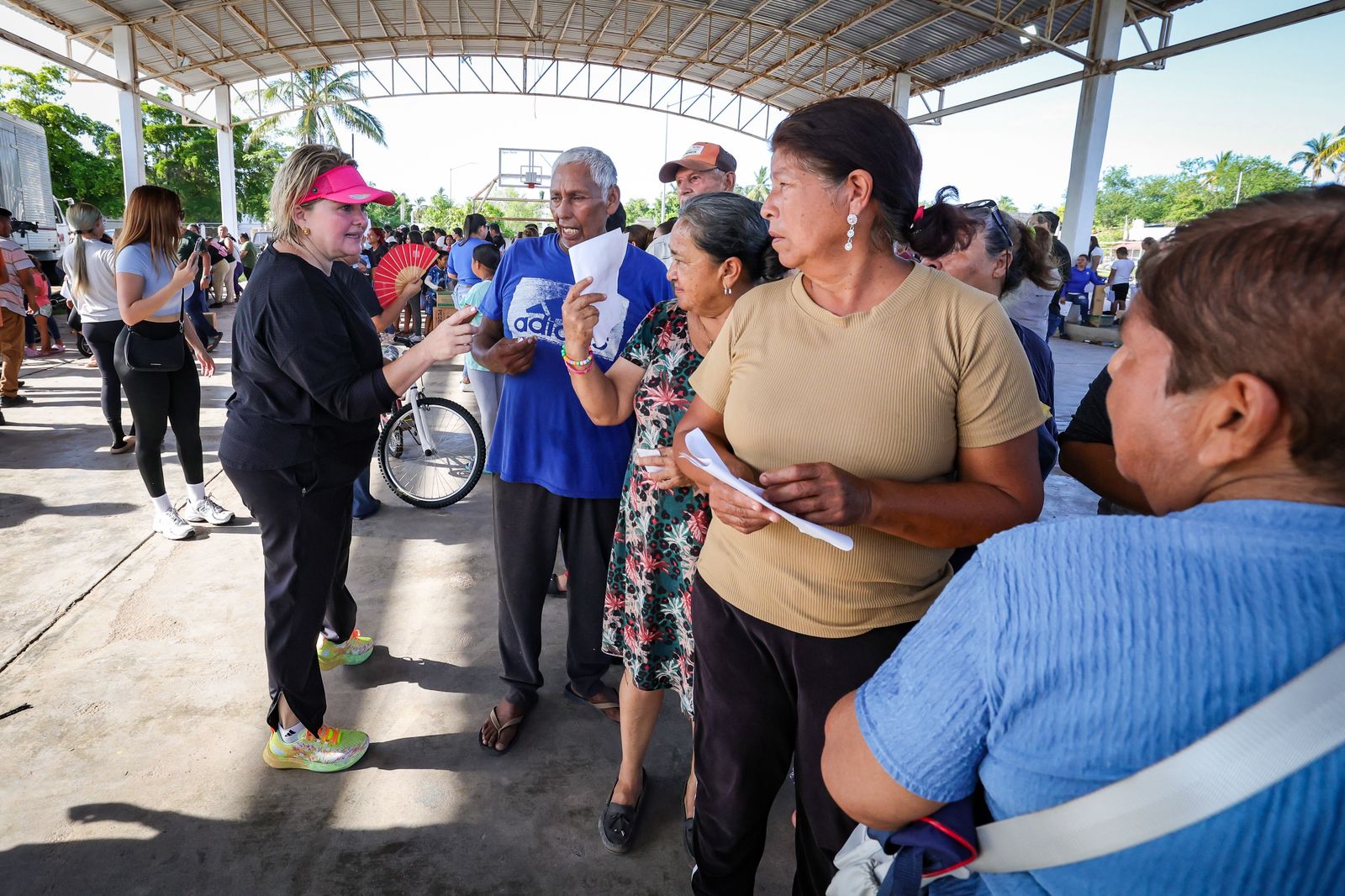 entrega de apoyos en navolato