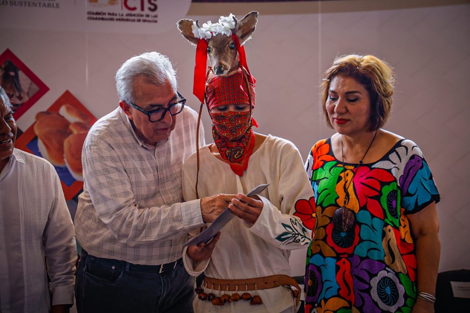 Entregan apoyos a comunidades indígenas en Sinaloa