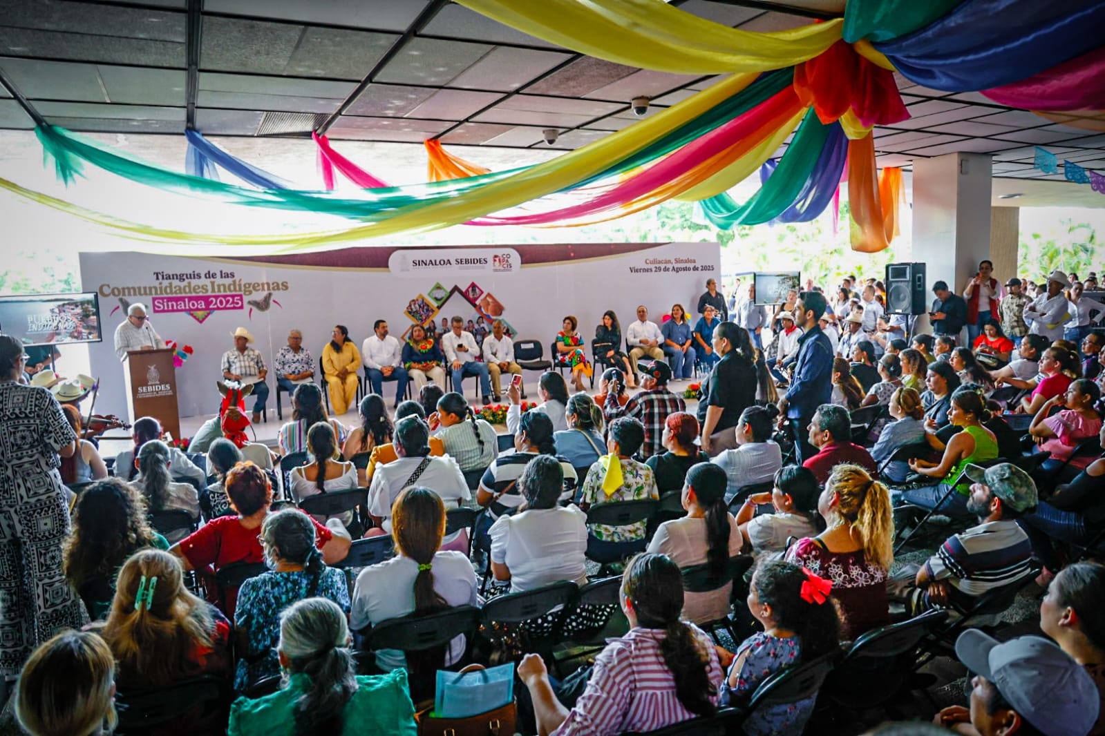 Entregan apoyos a comunidades indígenas en Sinaloa