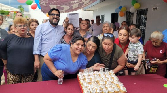 Gámez Mendívil entrega tres pavimentaciones más, esta vez en la colonia Pemex, en Culiacán