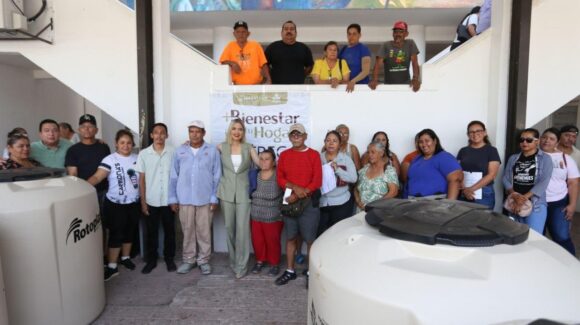 Entrega Gobierno de Mazatlán 130 tinacos subsidiados a familias de la zona rural y urbana