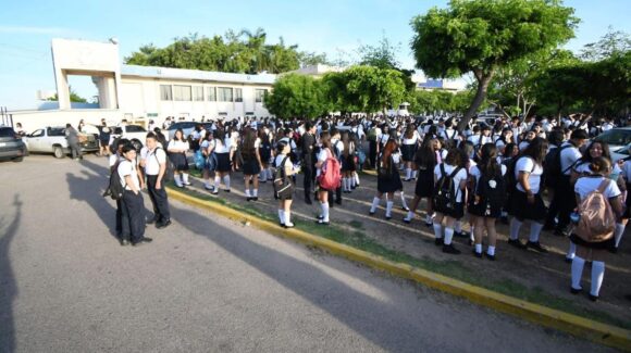 UAS da la bienvenida a más de 30 mil estudiantes en la Unidad Regional Sur